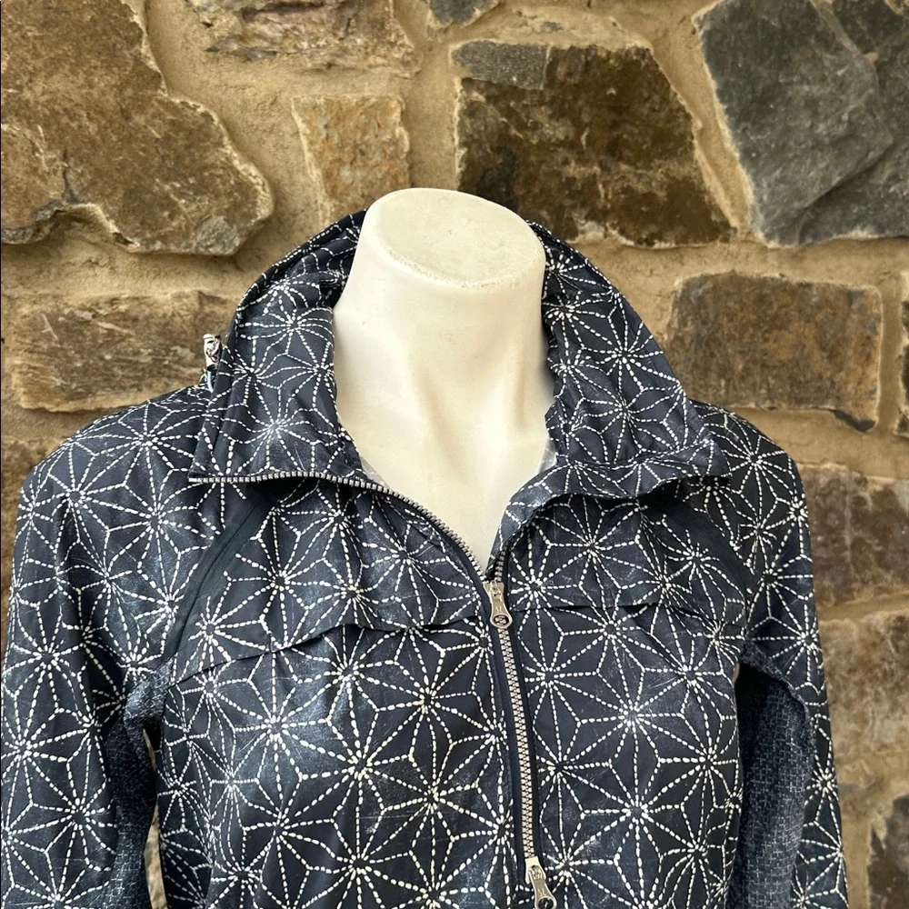 Lululemon Miss Misty Pullover Exploded Sashico Star Inkwell Ghost size 6